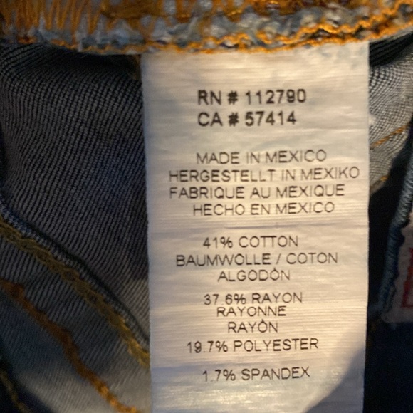 Jeans - Picture 10 of 12